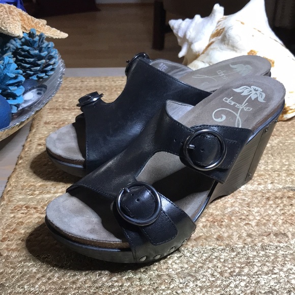 Dansko Shoes - 🔴 Dansko Wedges 🔴…Women’s Size 8.5-9/Eur39…Black Damsel Fern Wedges!